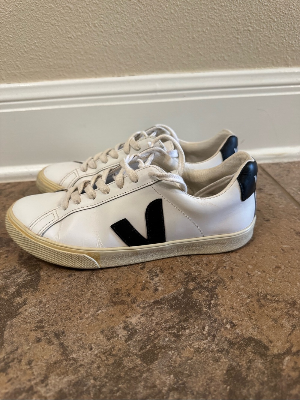 Veja women’s esplar logo leather sneakers